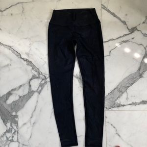 Alo textured black leggings, S